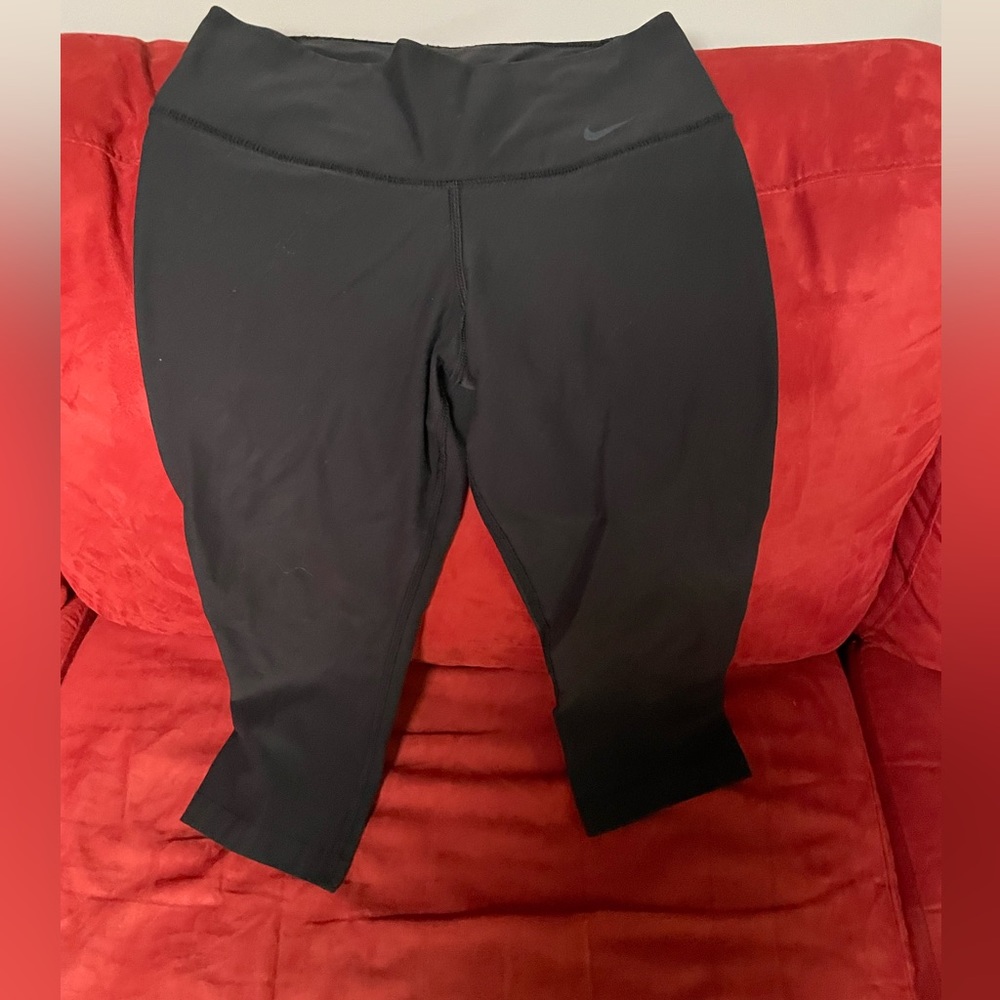 Nike capri leggings